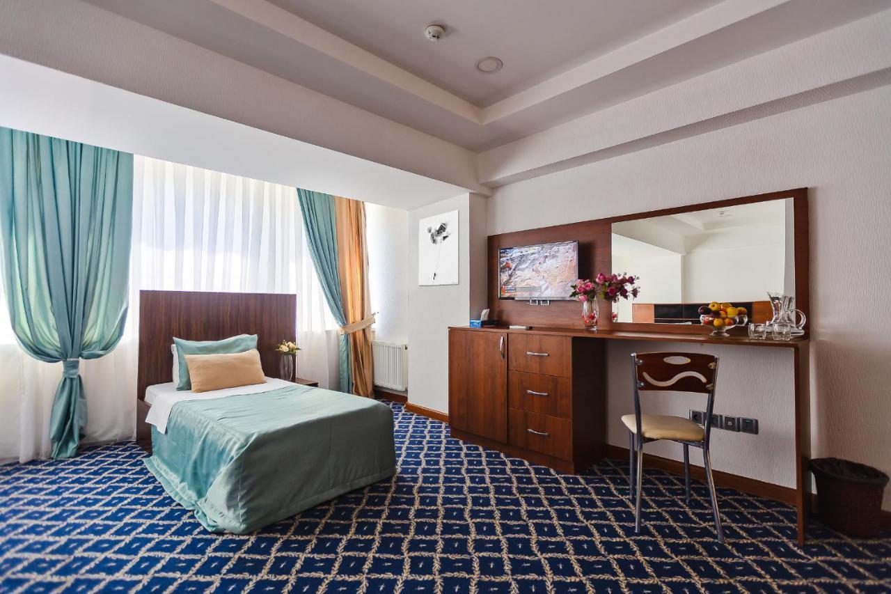 Demir Yol Plaza Hotel バクー エクステリア 写真